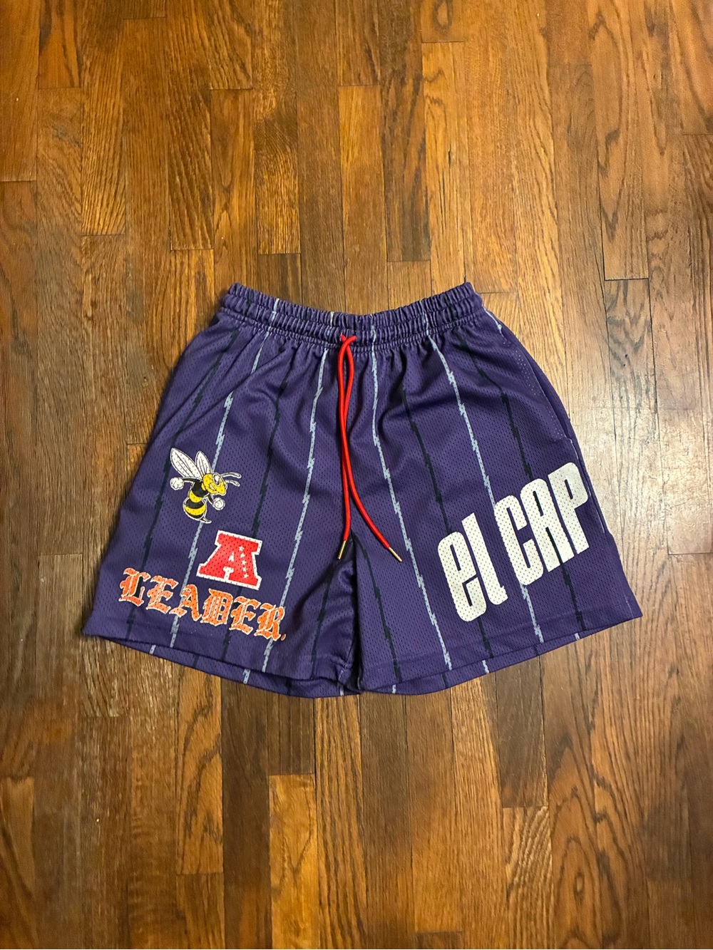 El Capitan leader mesh shorts size small